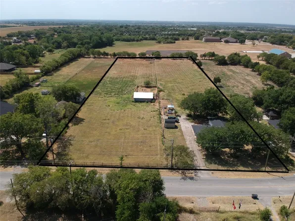 128 E Bear Creek Rd, Glenn Heights, TX 75154