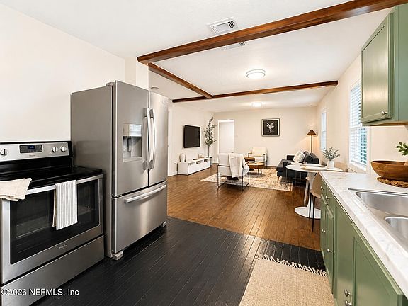3rd image of 314 PALMETTO Avenue