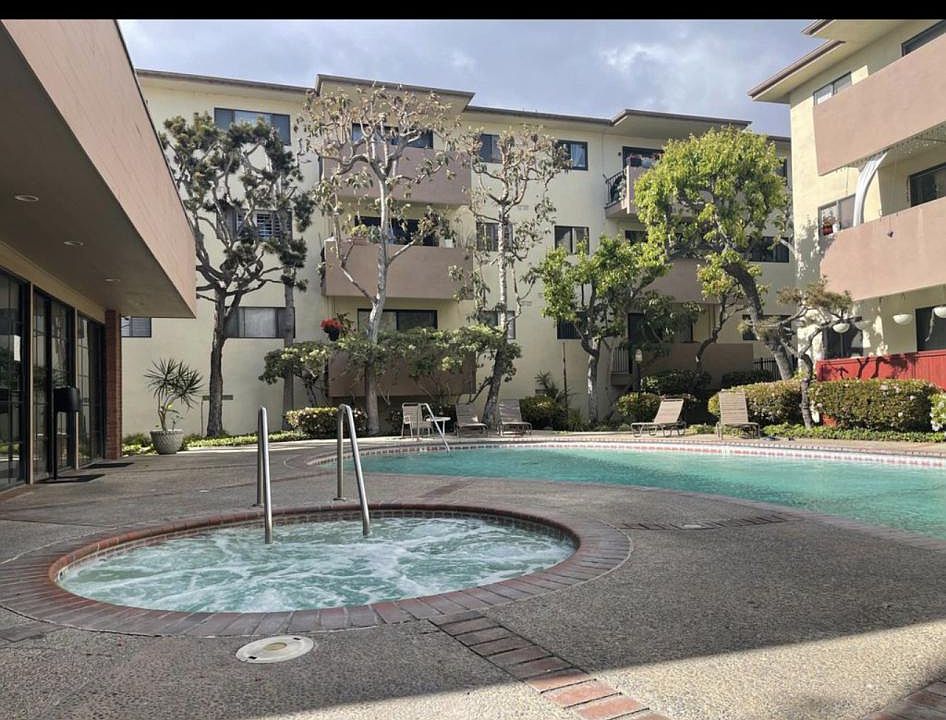 1st image of 5000 S Centinela Ave #31