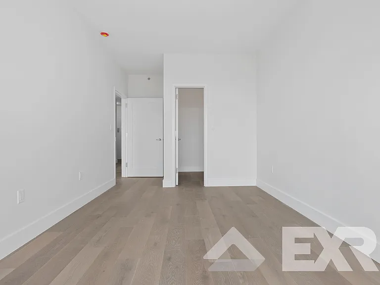 48 Somers St #302 — Photo 26