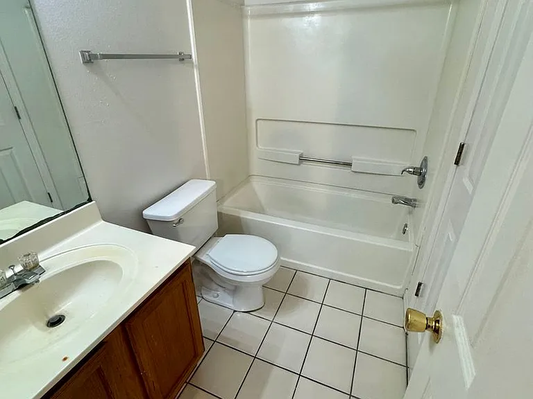 575 Florosa Ct — Photo 13