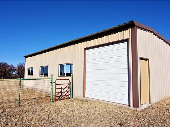 4th image of 705 NE 23rd St