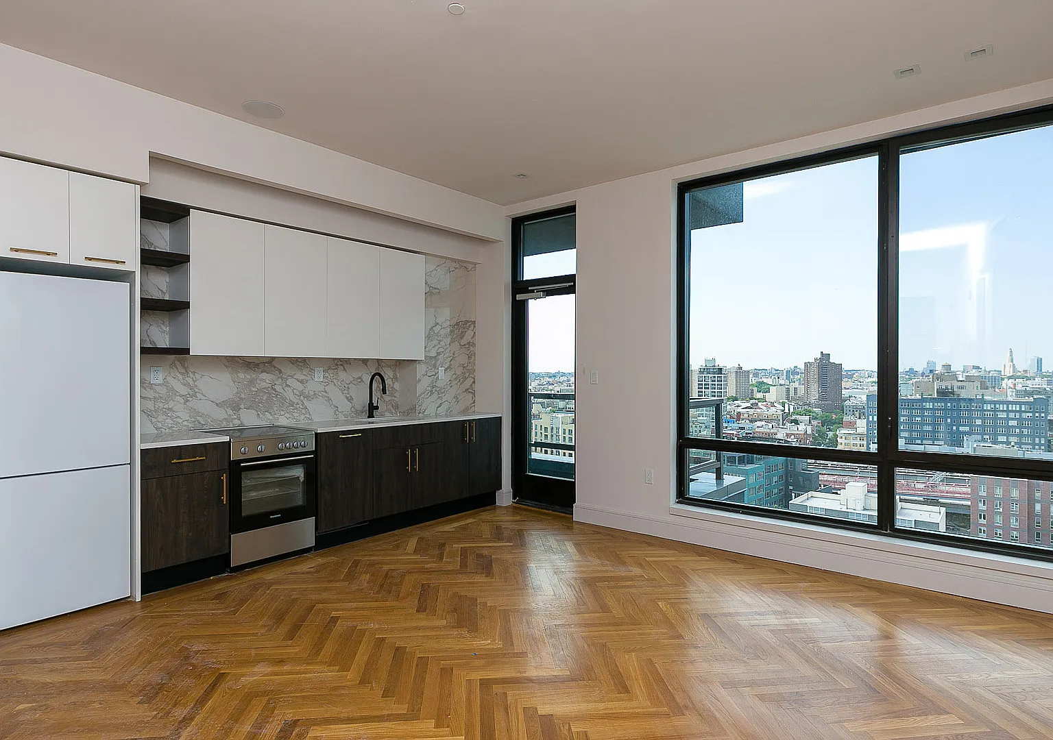 321 Wythe Avenue — Photo 2