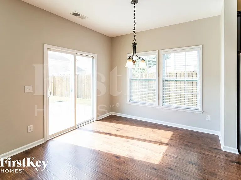 423 Mountain Laurel Cir — Photo 6