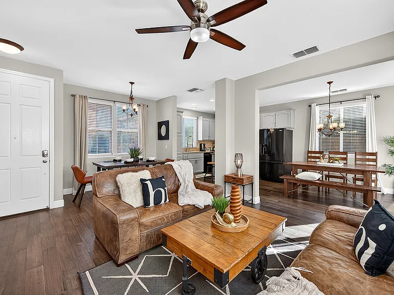 390 Caravaggio Cir — Photo 8