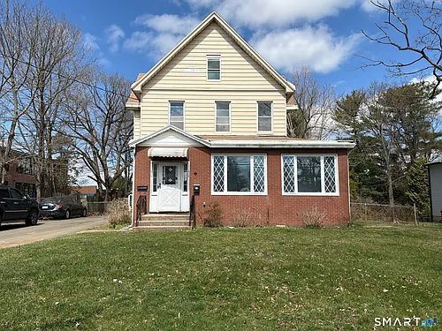 316 W Main St Photo 1