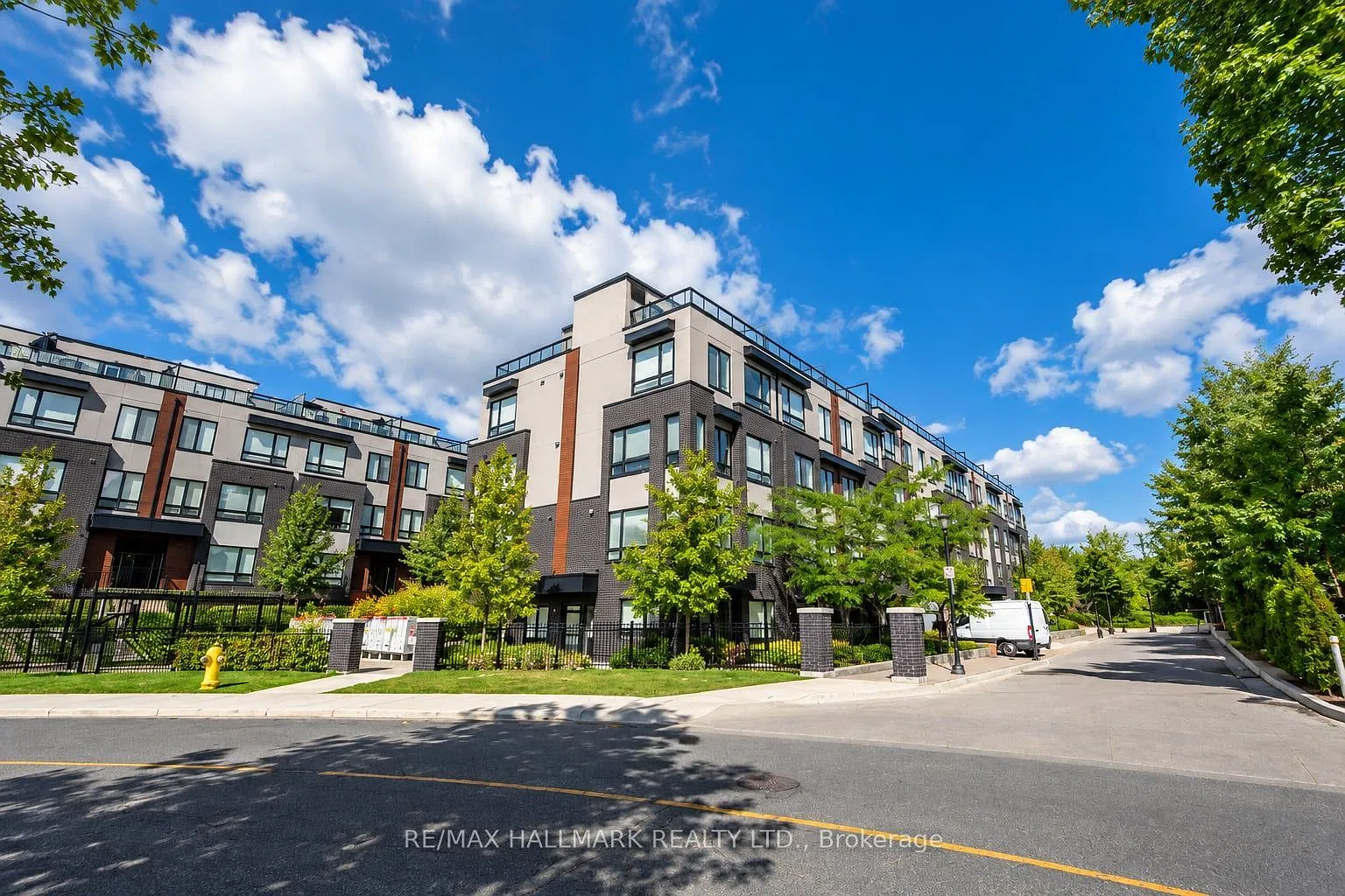 2 bed, $2,900 — Photo 1