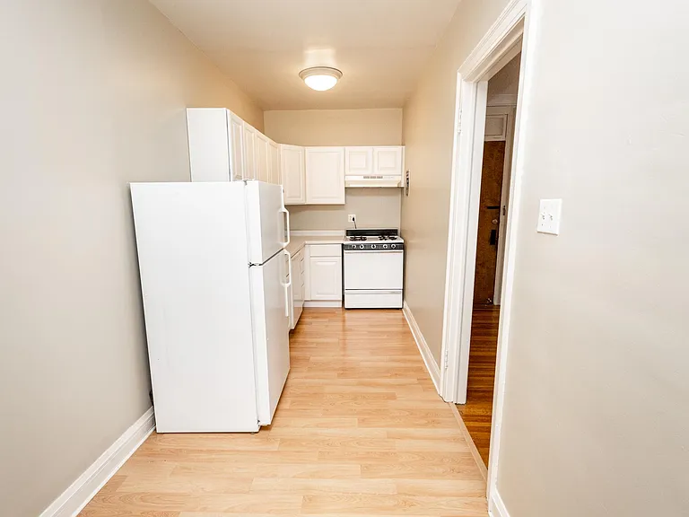 Fremont Apartments — Photo 17
