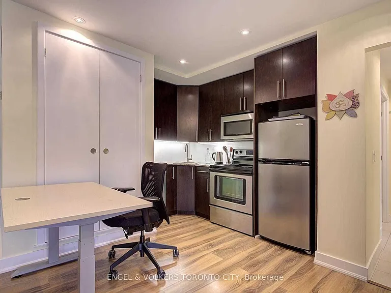 25 Ritchie Ave #202 — Photo 12
