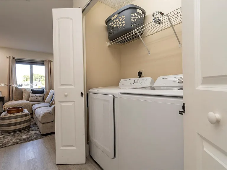 18606 SW 100th Ave #18606 — Photo 11