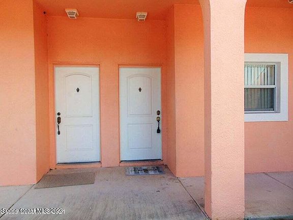 2nd image of 2087 Hidden Grove Ln #105