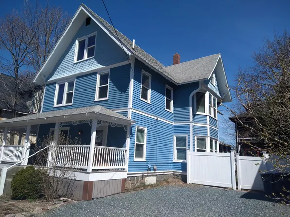 18 Roberts Avenue, Bar Harbor, ME 04609