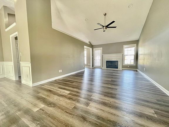 4th image of 1209 Olde Hinge Way