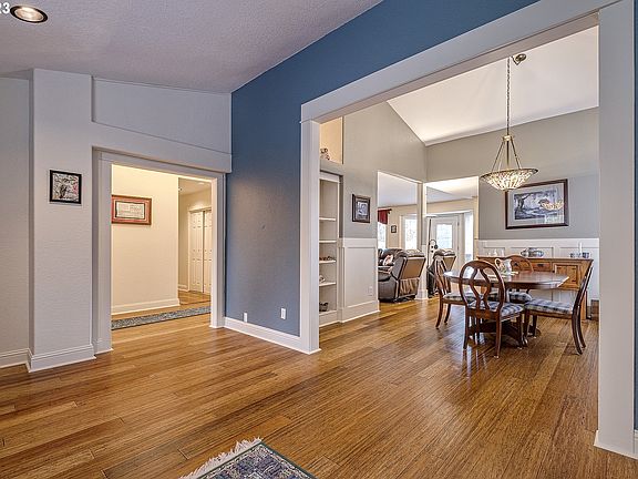 5th image of 3255 NE 4th Ave