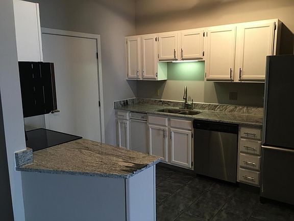 4th image of 432 E Rich St