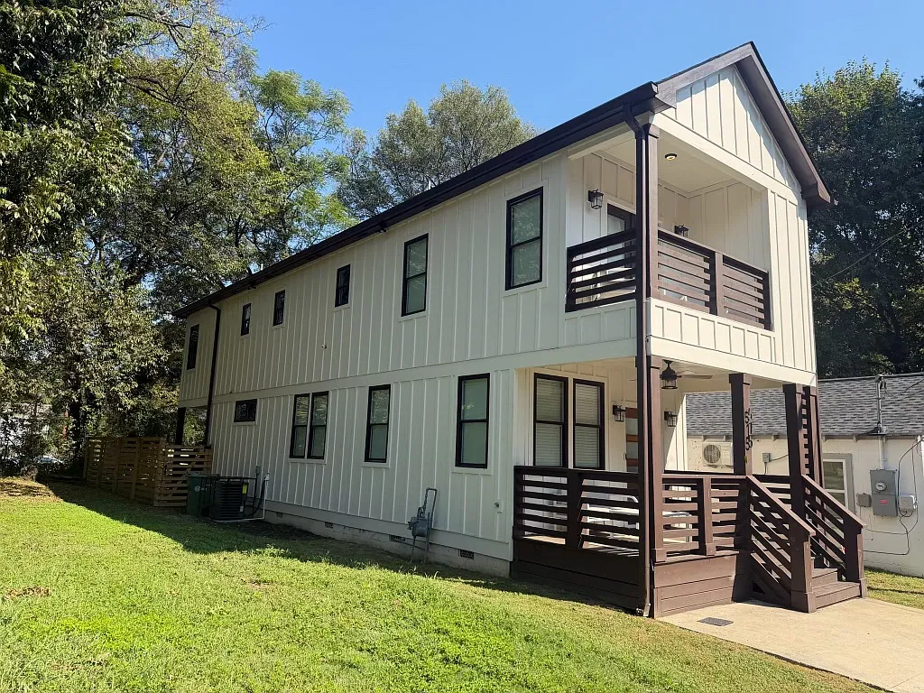 3 bed, 1635 sqft, $3,000 — Photo 1