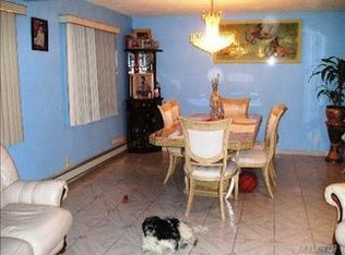 15 Hudson Ave, Valley Stream, NY 11580