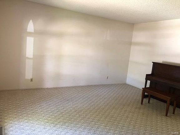 2nd image of 4464 Dantonaire Pl