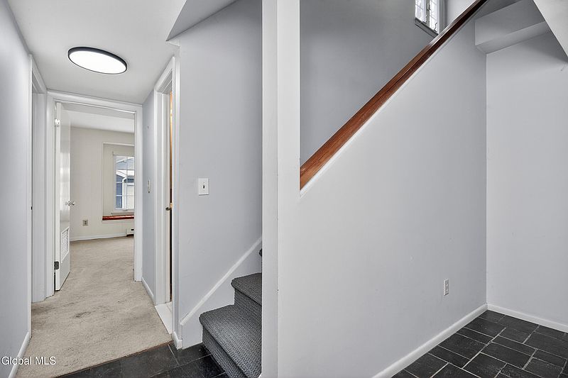 5th image of 30 Willow Drive