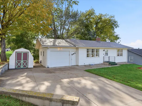 218 Maple St, Le Sueur, MN 56058