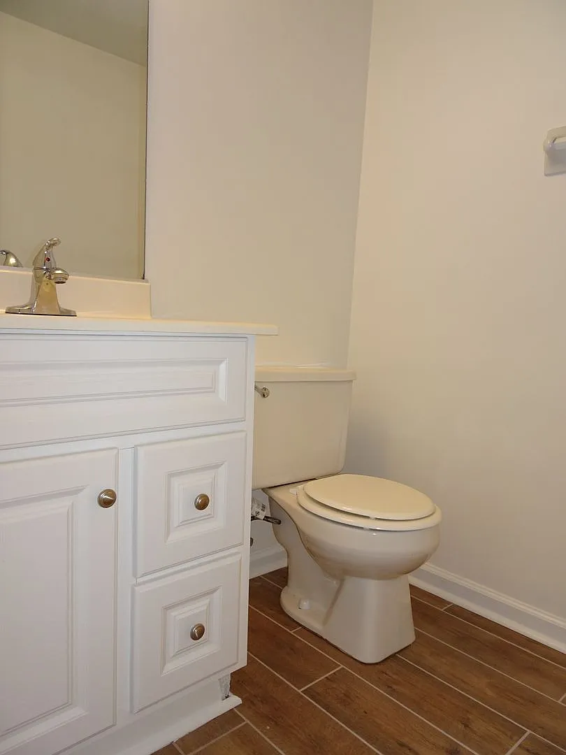 3 Bedroom 2.5 Bath Condo in Yorkshire Downs for Rent — Photo 4