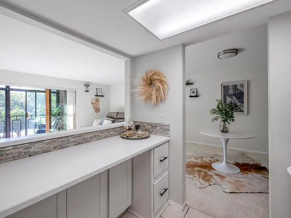 325 South Yellowstone Drive #224, Madison, WI 53705