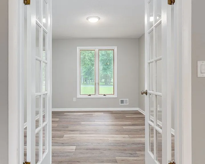 400 Derby Ln #2 — Photo 10