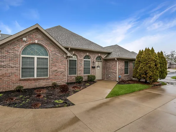 8160 Wyntree Villas Dr, Newburgh, IN 47630