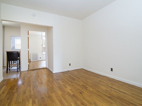 4th image of 436 E 116th St APT 3