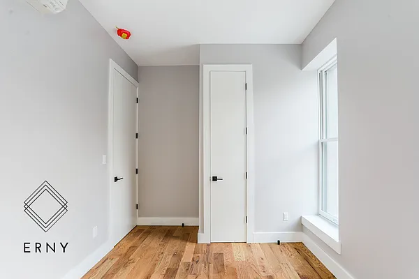 Rented by ERNY LLC | media 18