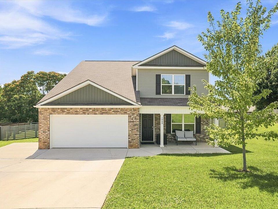 1st image of 1068 Greenway Dr