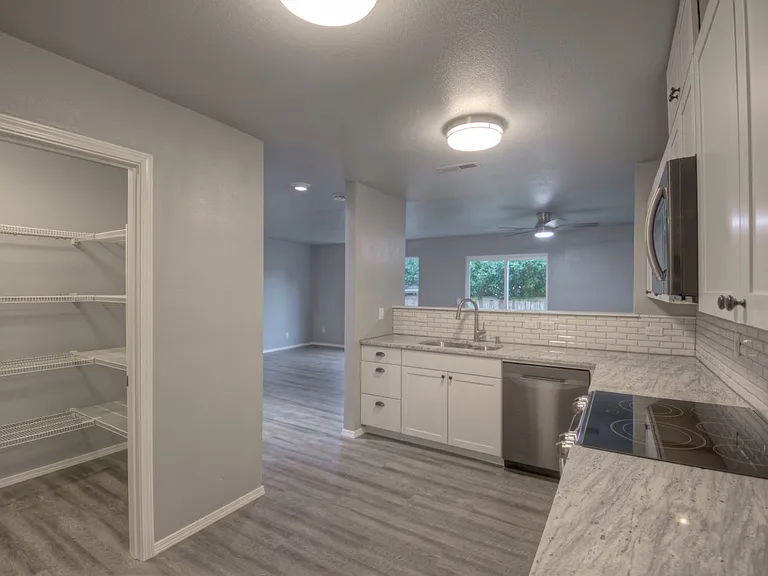 4043 Wonderwood Ln SE — Photo 20