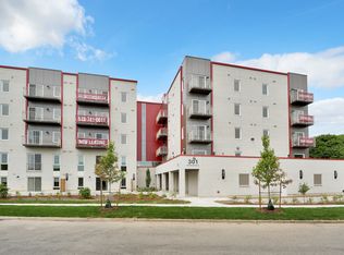 301 Westmount Rd W, Kitchener, ON N2M2A2