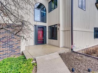 6845 W 82nd St, Bloomington, MN 55438