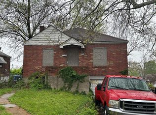 5500 Fair Ridge Ct, Saint Louis, MO 63136