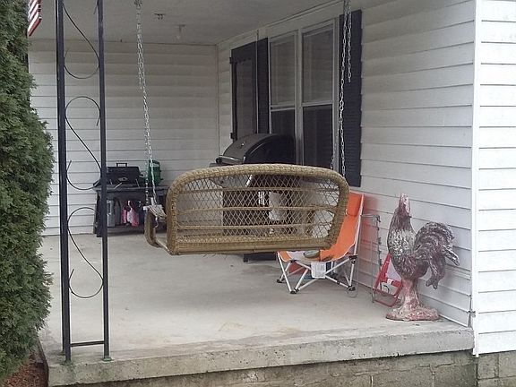 2nd image of 4442 Hays Fork Ln