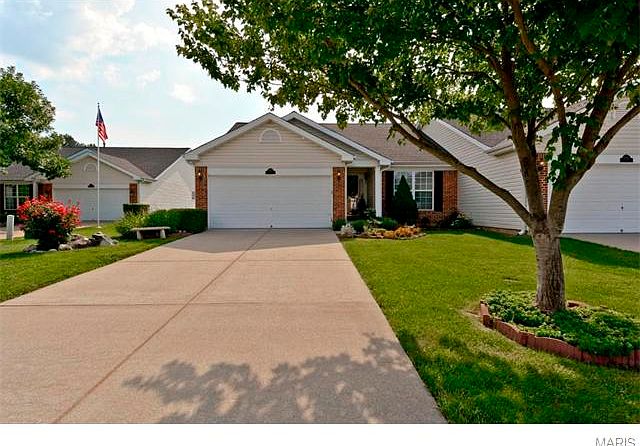 1st image of 10192 Carlton Place Ct