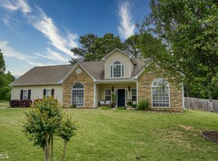 5180 Victoria Park Dr, Loganville, GA 30052