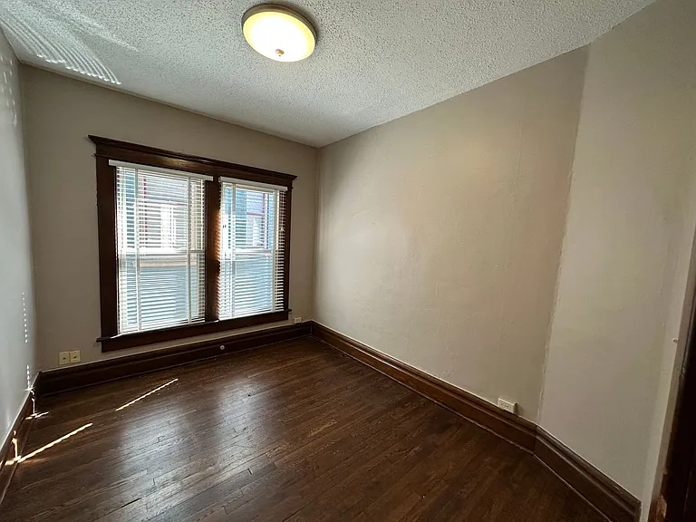 W 1st Ave 182-188 GW2 — Photo 12