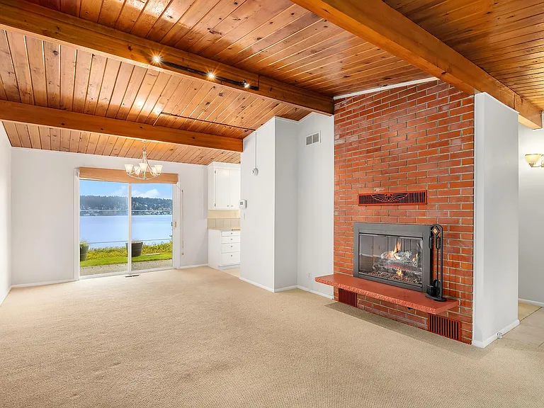 1848 W Lake Sammamish Pkwy SE — Photo 5