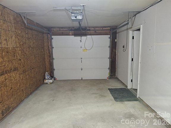 4th image of 204 Scottlynn Dr