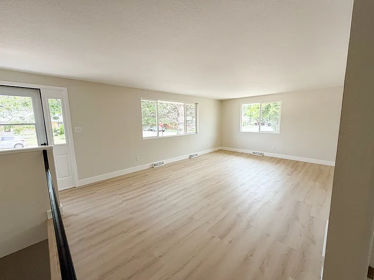 1501 Stuart St — Photo 13