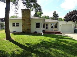 504 Kenyon Ln, Beaver Dam, WI 53916