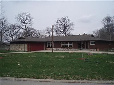 1st image of 1015 Oak Lea Dr