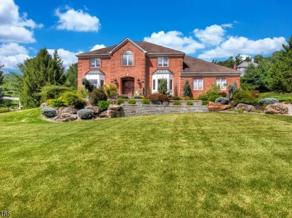 32 Mark Twain Dr, Morris Twp., NJ 07960