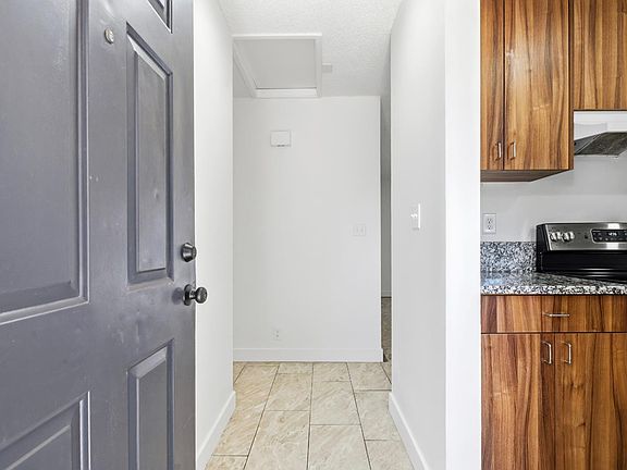 4th image of 1205 I St