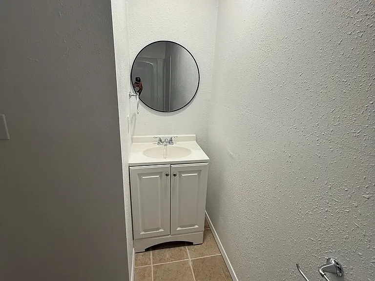 1043 Monet Dr — Photo 36