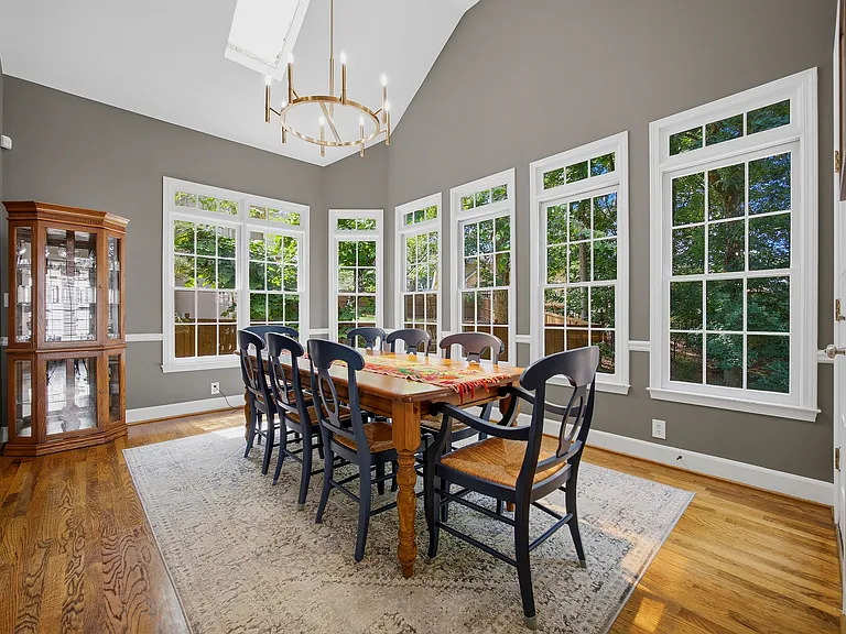 10530 Tuxford Dr — Photo 2