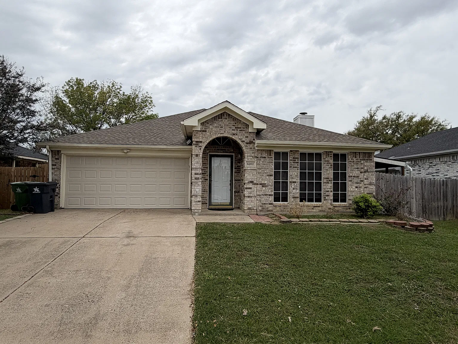 3 bed, 1610 sqft, $2,150 — Photo 2