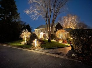 5 Pirates Cove Rd, Little Silver, NJ 07739